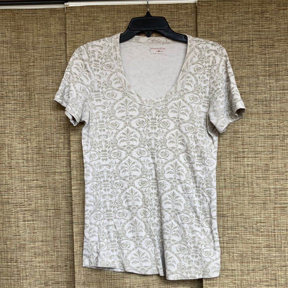 Cotton deep scoop neck trellis print tee